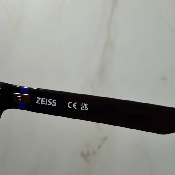 Zeiss ZS23527S Black Sunglasses 55□18 145 Gradient Lens Unisex Women’s